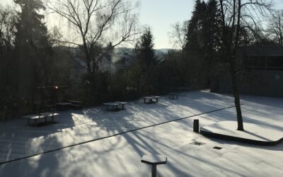 Unser Schulhof im Schnee